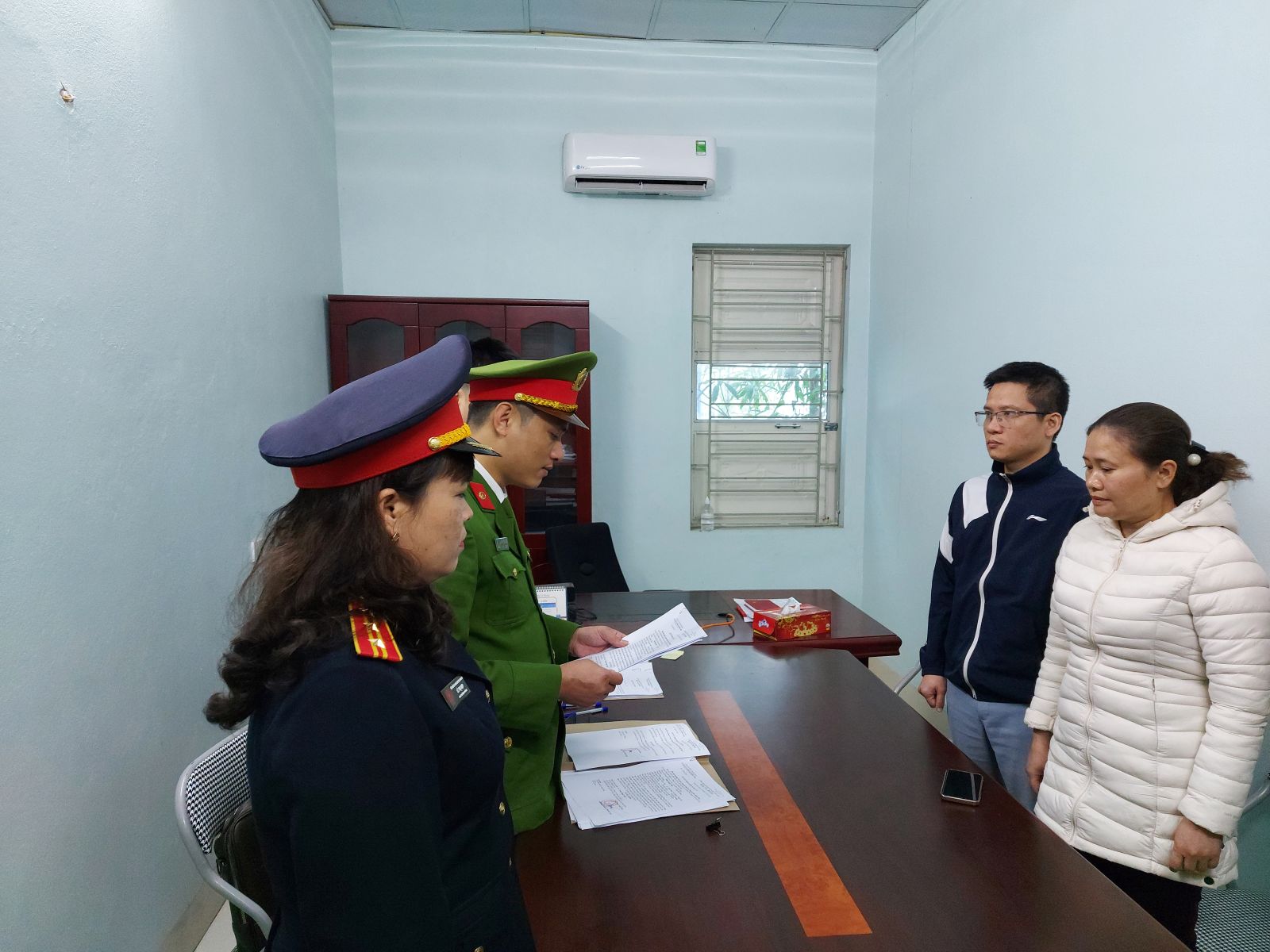 Thanh Hoá khởi tố, bắt tạm giam Giám đốc Trung tâm đăng kiểm xe cơ giới 36-08D - Ảnh 1.