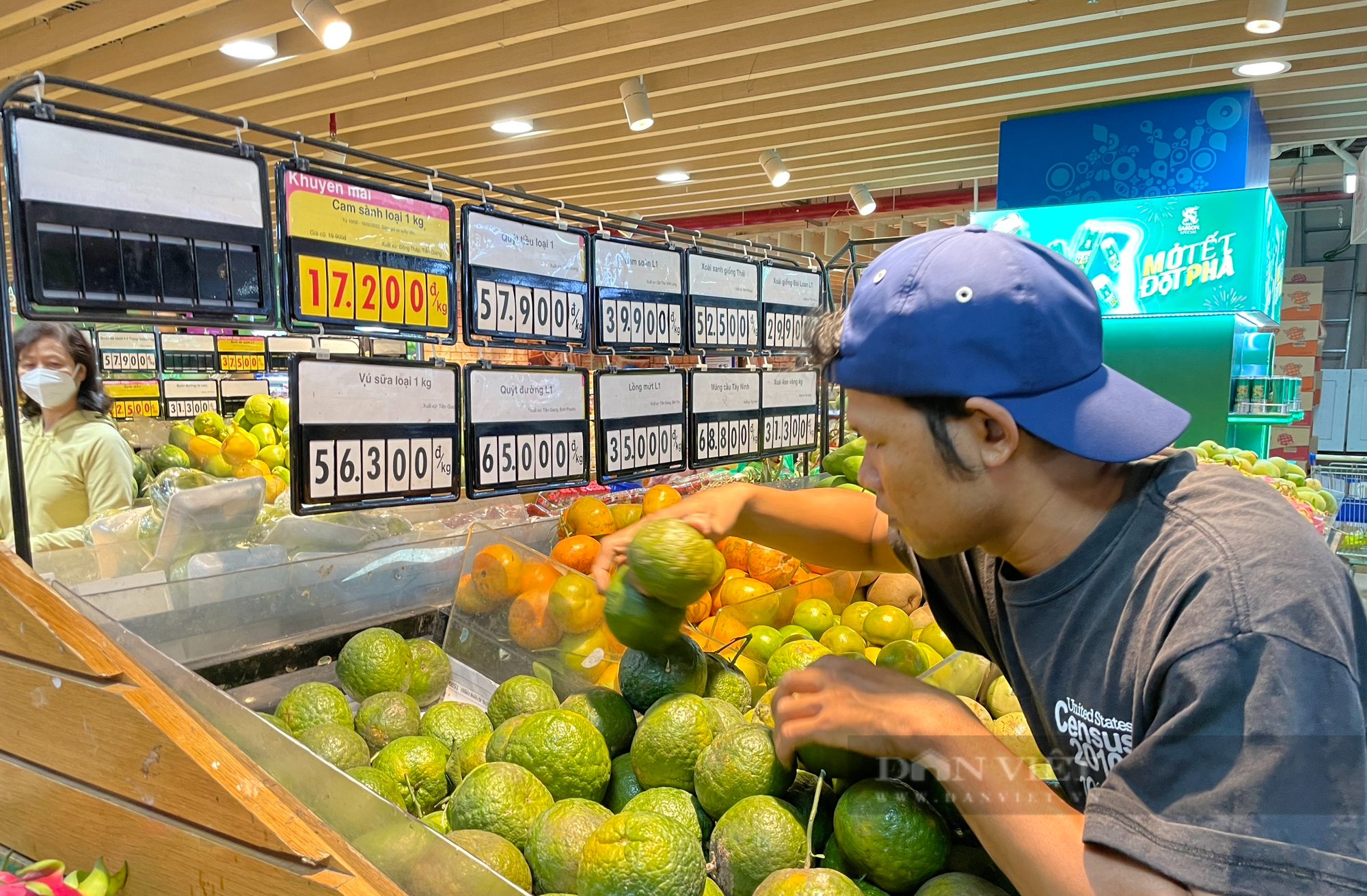 Siêu thị vào cuộc giải cứu cam sành, mua tại vườn 10.000 đồng/kg, bán ra không lợi nhuận 10.900 đồng/kg - Ảnh 3.