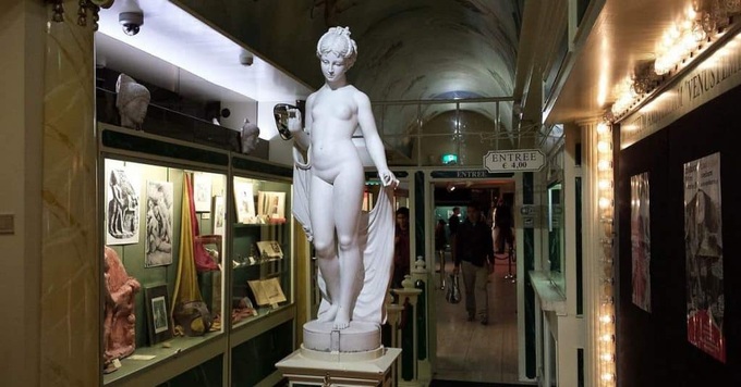 Nhiều mẫu vật nhạy cảm, &quot;khủng&quot; tại bảo tàng chủ đề tình dục khiến du khách ngượng đỏ mặt - Ảnh 2.