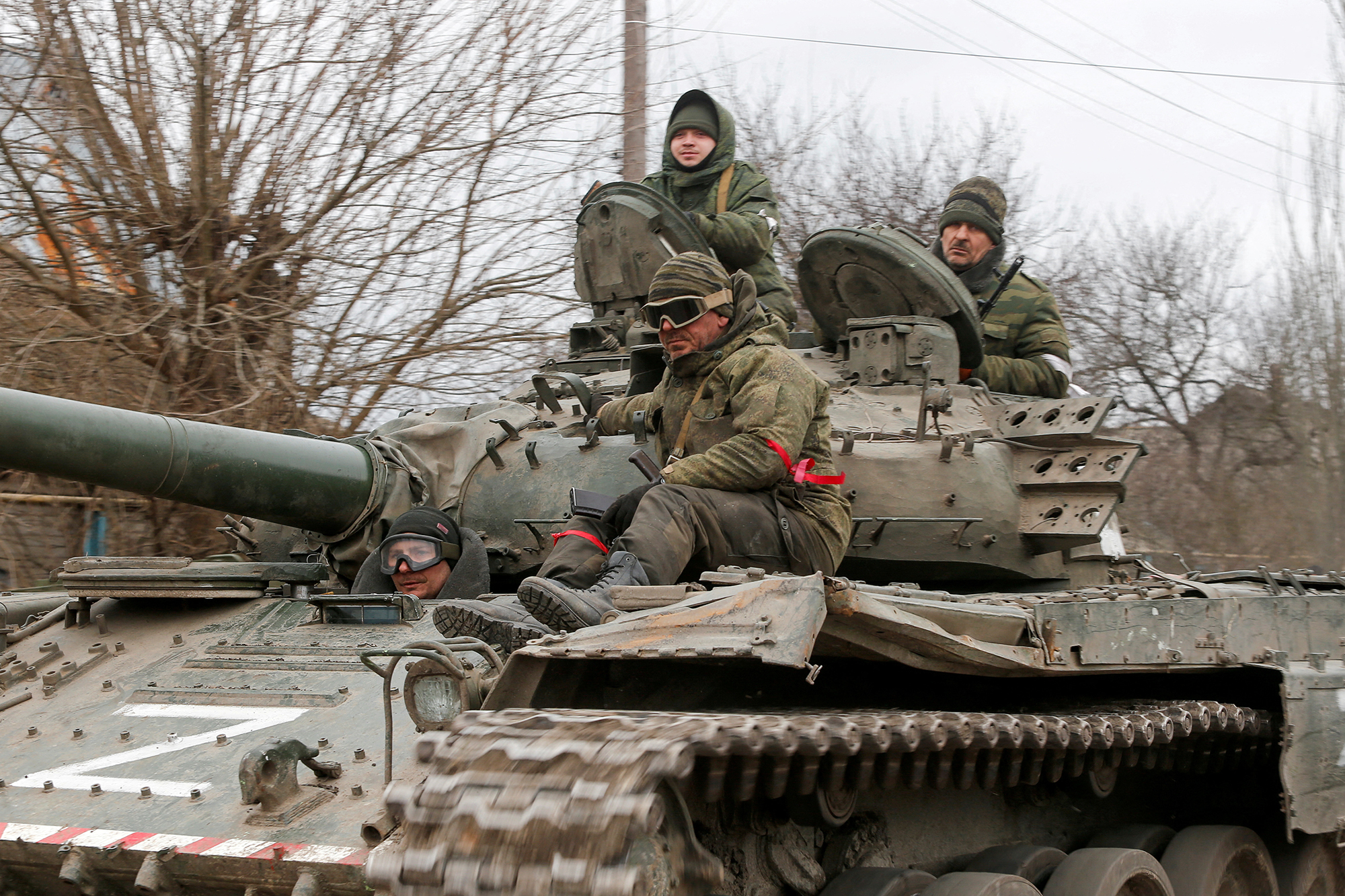 Nga tuyên bố phá vỡ phòng tuyến của Ukraine ở Lugansk, Tổng thống Zelensky thông báo bất ngờ - Ảnh 1.
