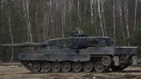 Hai quốc gia EU từ chối gửi xe tăng Leopard 2 tới Ukraine - Ảnh 1.