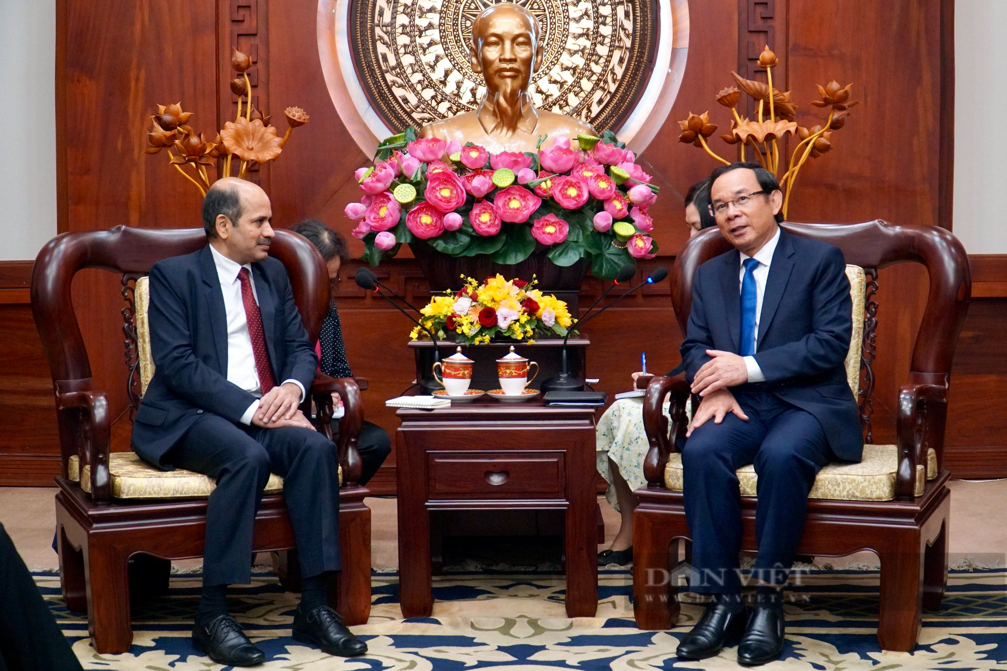 Lãnh đạo TP.HCM tiếp tân Đại sứ Đặc mệnh toàn quyền Ấn Độ tại Việt Nam - Ảnh 1.