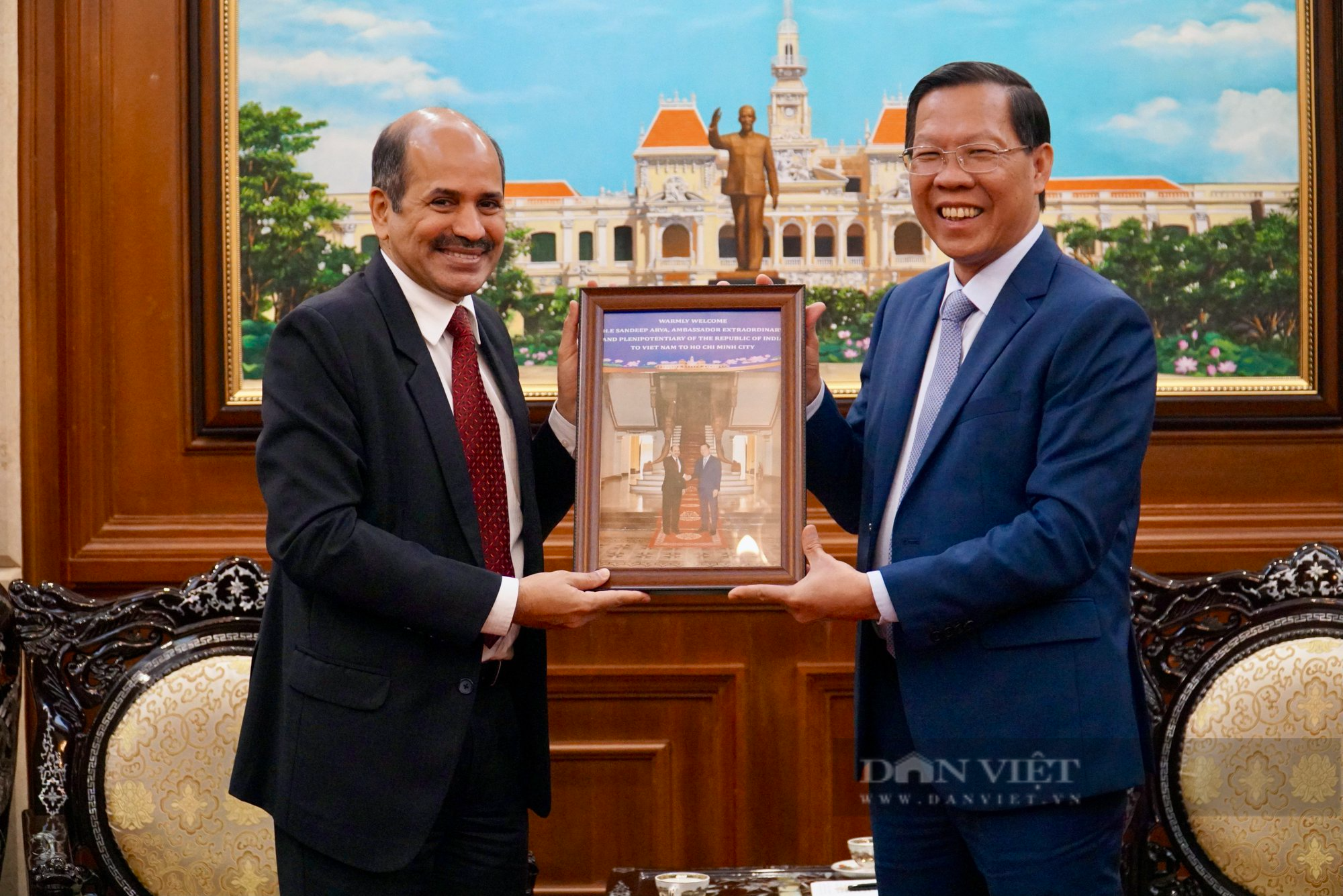 Lãnh đạo TP.HCM tiếp tân Đại sứ Đặc mệnh toàn quyền Ấn Độ tại Việt Nam - Ảnh 3.