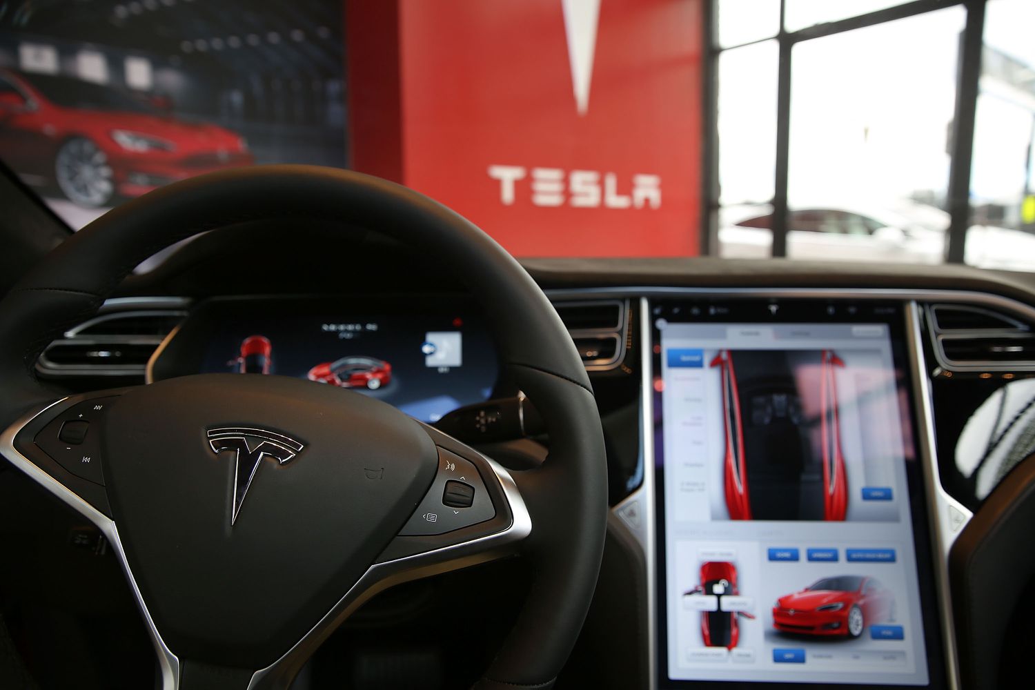 Tesla thu hồi 362.758 xe được trang bị phiên bản beta Tự lái hoàn toàn vì 'nguy cơ va chạm'. Ảnh: @AFP.