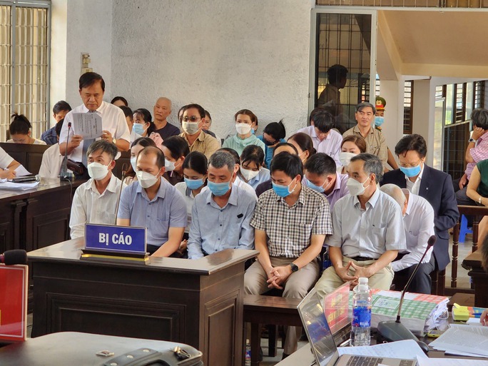 Sai phạm trong đấu thầu thuốc, nguyên Giám đốc Sở Y tế Đắk Lắk bị tuyên 3 năm tù - Ảnh 1.