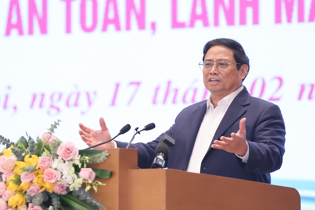 Thủ tướng Phạm Minh Chính: Doanh nghiệp bất động sản phải có trách nhiệm, giải quyết các khó khăn do chính mình gây ra - Ảnh 1.