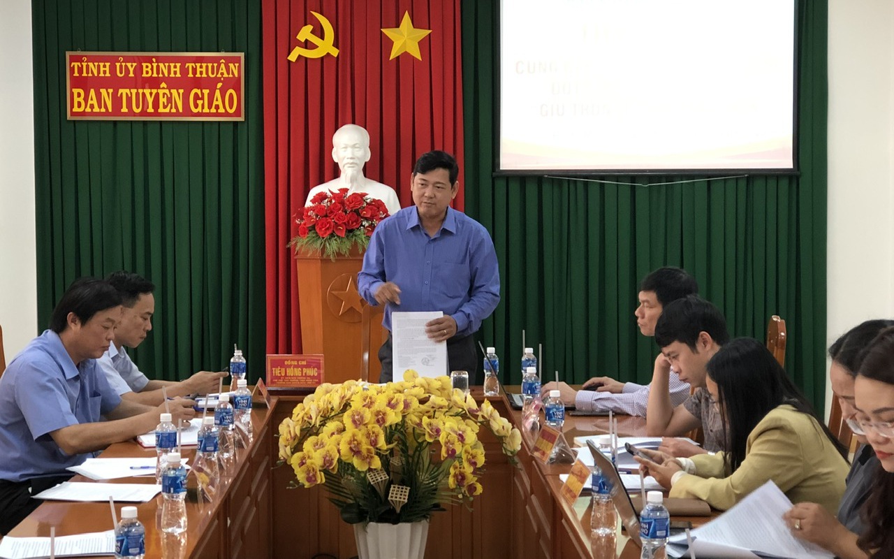 Bình Thuận: Đảng viên phải tự soi lại mình, tự sửa mình, đảng viên yếu kém sẽ bị sàng lọc cho ra khỏi Đảng