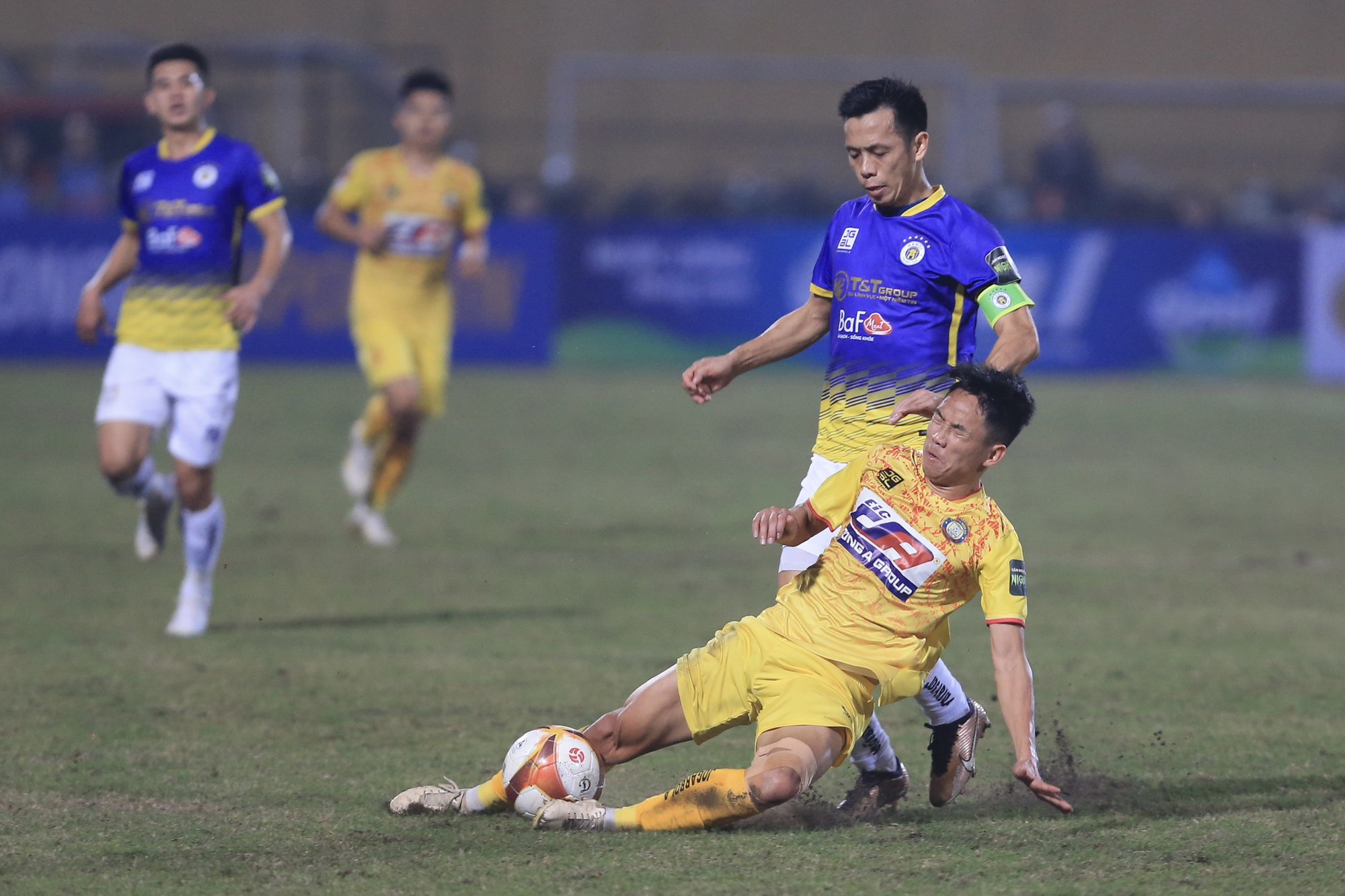 Kết quả vòng 4 V.League: Phung phí vô số cơ hội, Hà Nội hòa Thanh Hóa - Ảnh 4.