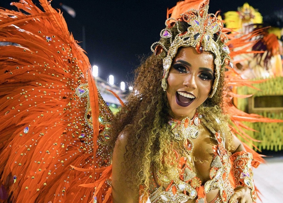 Hình ảnh sôi động của hàng trăm nghìn người dự lễ hội Carnival ở Brazil - Ảnh 13.