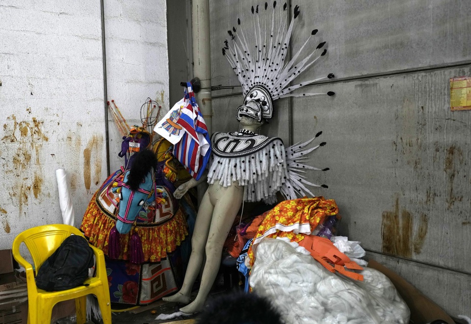 Hình ảnh sôi động của hàng trăm nghìn người dự lễ hội Carnival ở Brazil - Ảnh 6.