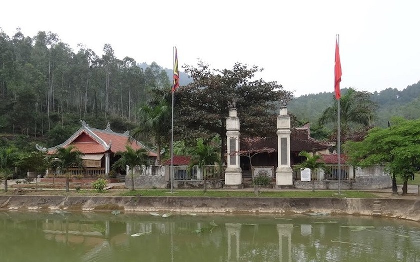 Hoàng đế nào của nước Việt được dân gian gọi là ông "vua đen", thắng giặc về đóng đô ở Nam Đàn?