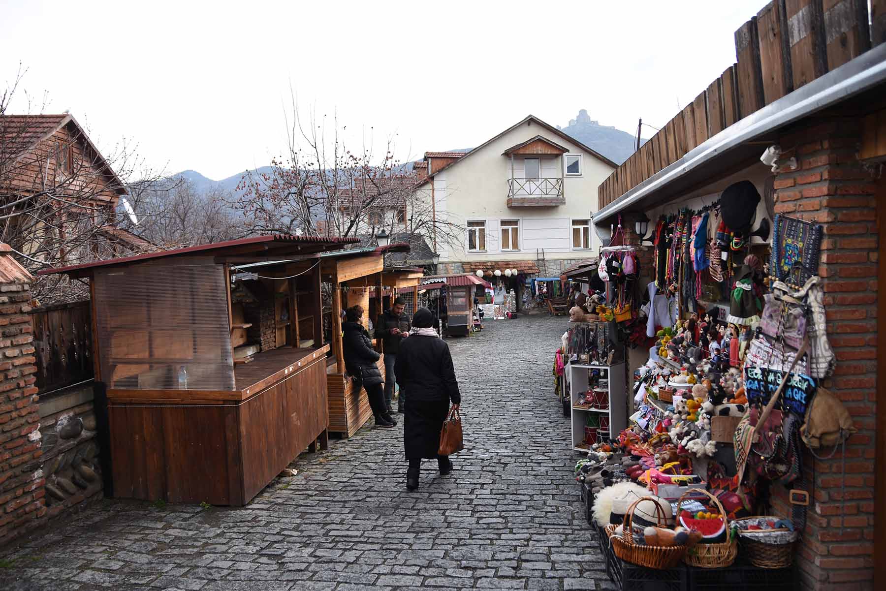 Tbilisi, thủ đô cổ kính, yên bình của Georgia - Ảnh 7.