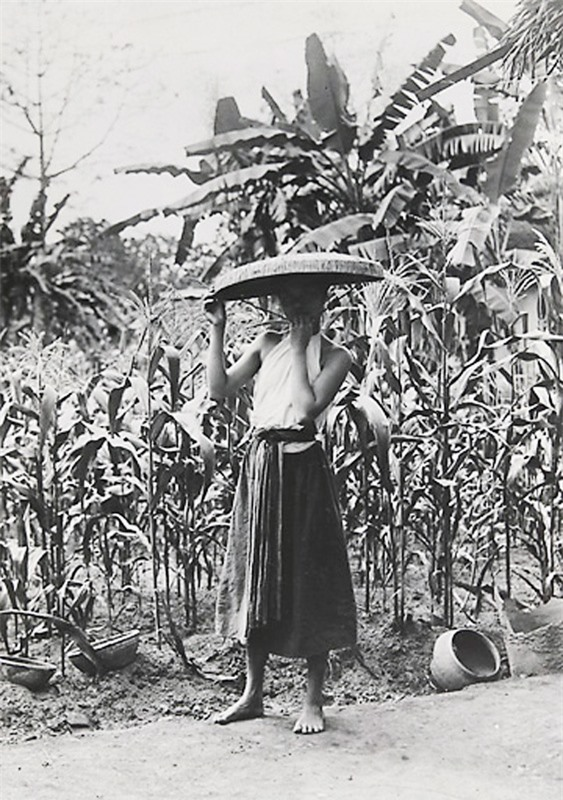 Loạt ảnh cực hiếm về phụ nữ Việt Nam cách đây 1 thế kỷ - Ảnh 3.