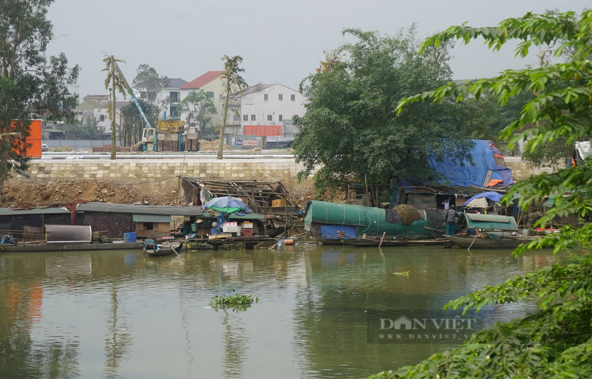 Nghệ An: Ngay giữa lòng thành Vinh ồn ào, có một xóm vạn chài với những mảnh đời lênh đênh  - Ảnh 9.