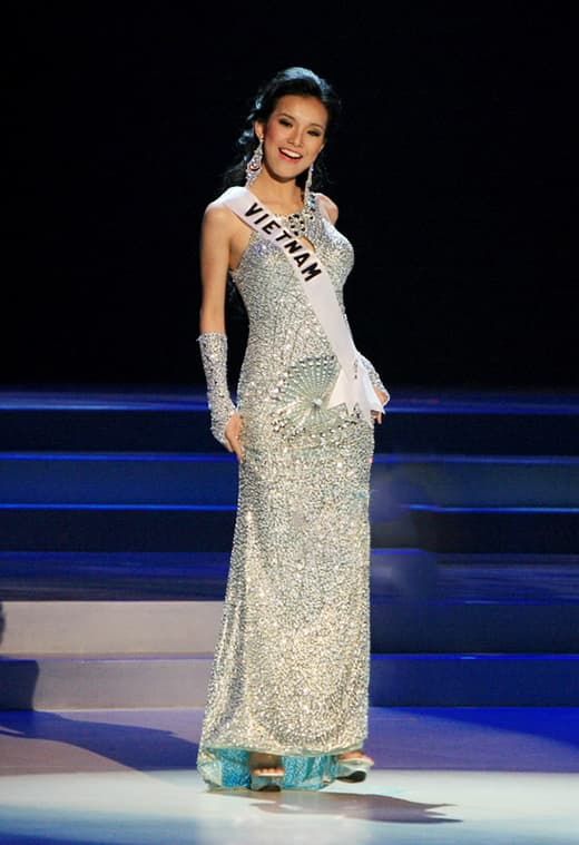 13 mỹ nhân Việt thi Miss Universe trước khi Hoa hậu Việt Nam ngừng quyền thi tại đấu trường nhan sắc này - Ảnh 9.
