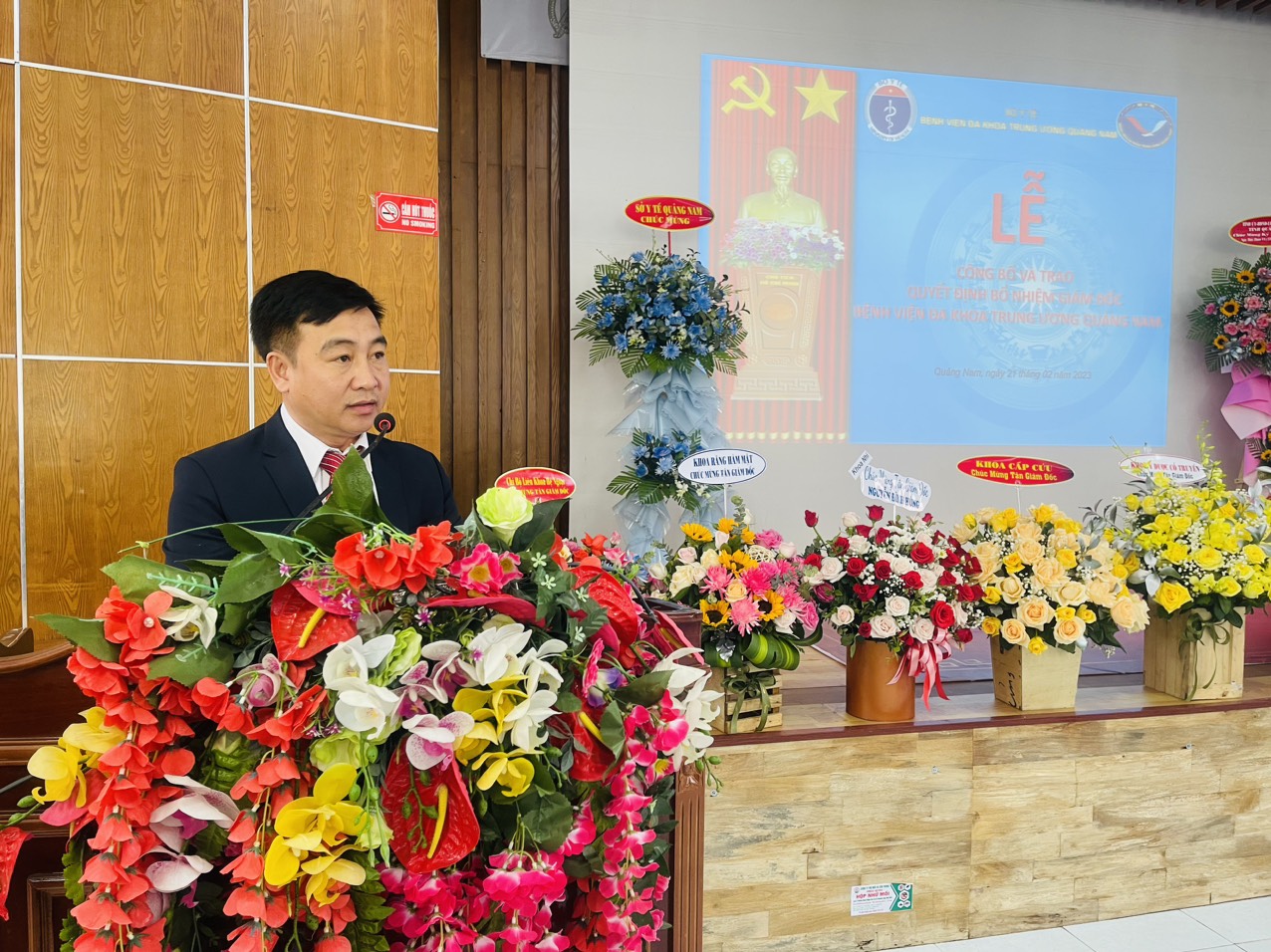 Bộ Y tế bổ nhiệm ông Nguyễn Đình Hùng giữ chức Giám đốc Bệnh viện Đa khoa Trung ương Quảng Nam - Ảnh 1.