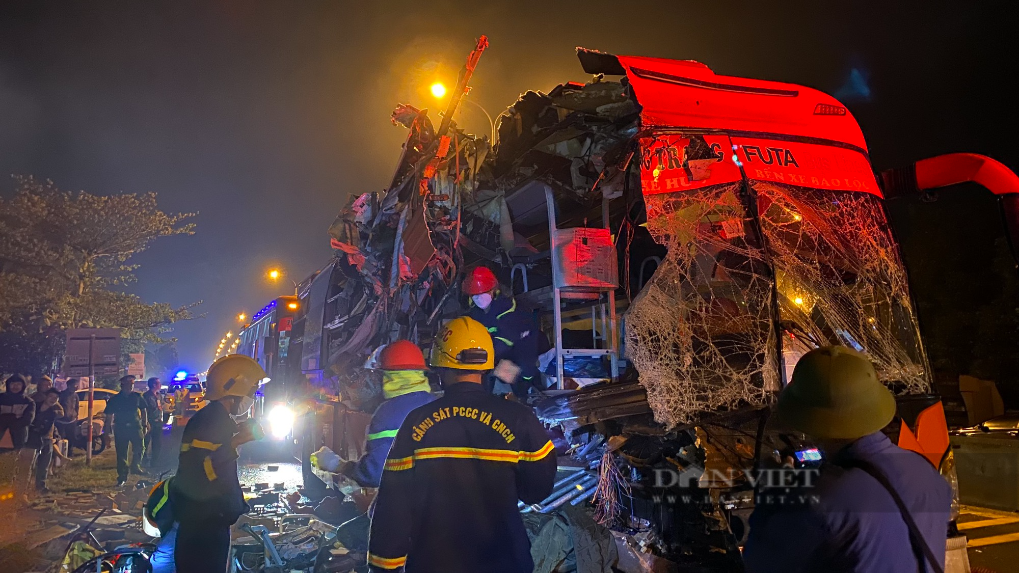 Vụ tai nạn 3 người chết, 17 người bị thương ở Quảng Nam: &quot;Cú va chạm mạnh tưởng như sét đánh&quot; - Ảnh 8.