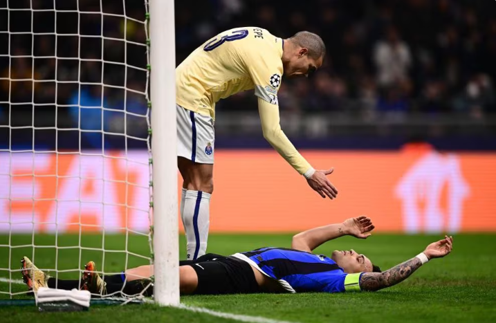 Đá chính cho Porto, Pepe tạo cột mốc ấn tượng ở Champions League - Ảnh 1.