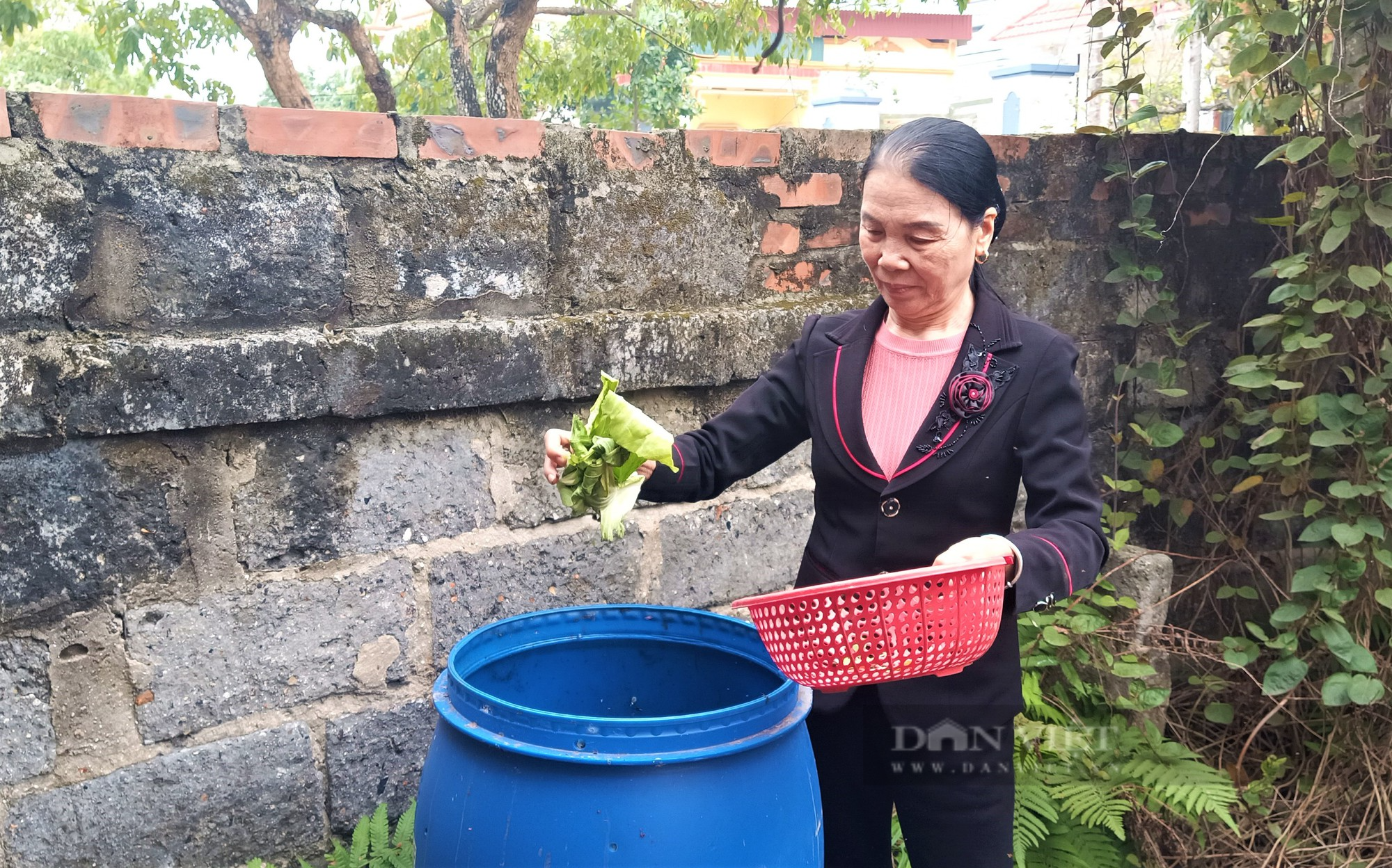 Nông dân Kim Thành ở Hải Dương &quot;biến&quot; rác thải hữu cơ thành phân bón, hiệu quả bước đầu vẫn cần &quot;mưa dầm thấm lâu&quot; - Ảnh 2.