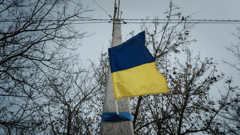 Ukraine bước vào năm chiến tranh thứ 2 đầy bế tắc, lo sợ đau thương không hồi kết - Ảnh 4.