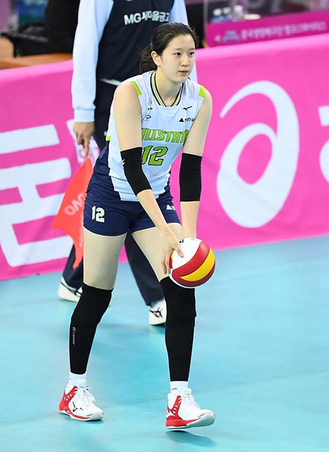 Vẻ đẹp hotgirl bóng chuyền Hàn Quốc nhảy điệu See tình ngay trên sân đấu - Ảnh 5.