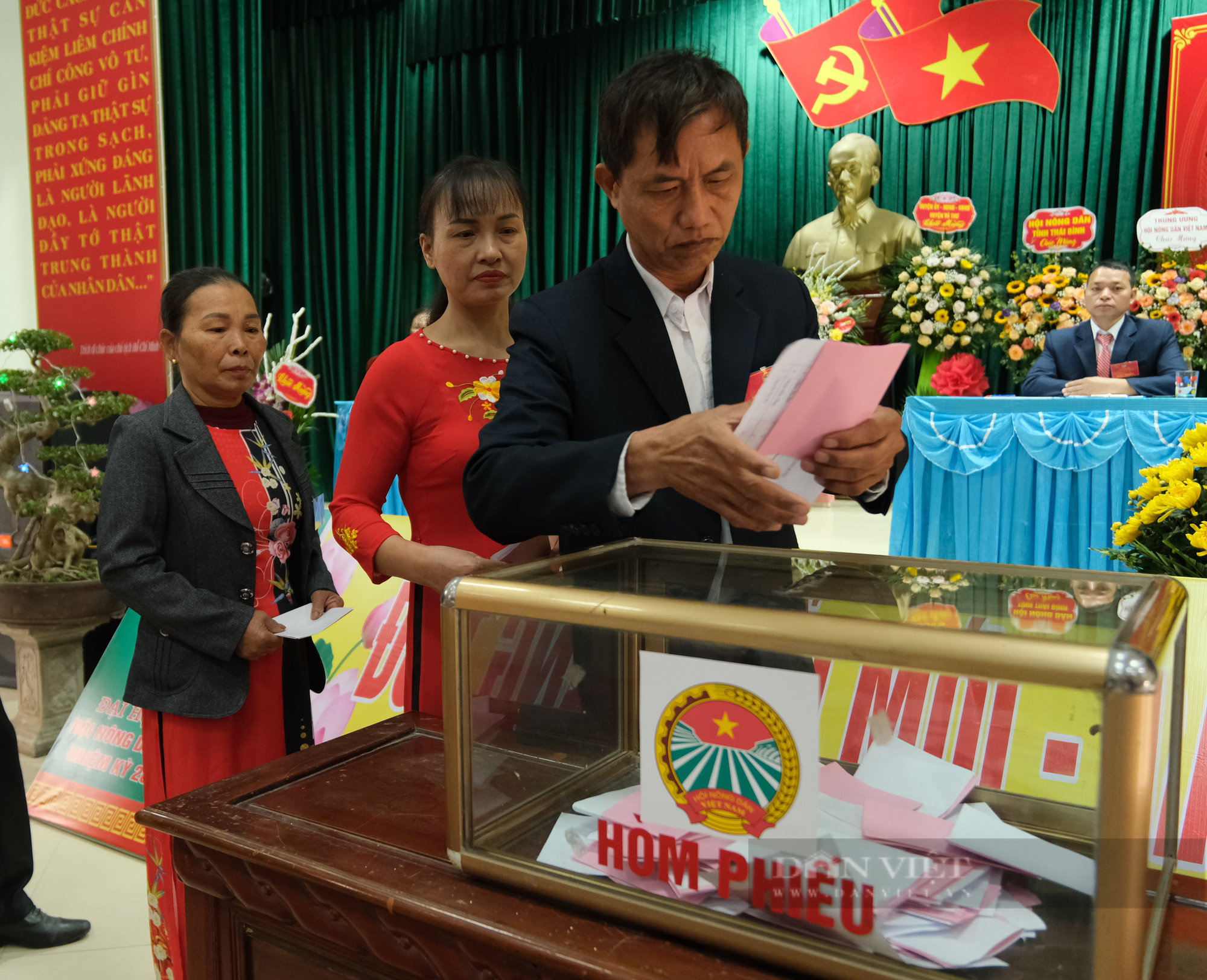 Phó Chủ tịch Trung ương Hội Nông dân Việt Nam Bùi Thị Thơm dự Đại hội Hội Nông dân xã Tự Tân của Thái Bình - Ảnh 4.