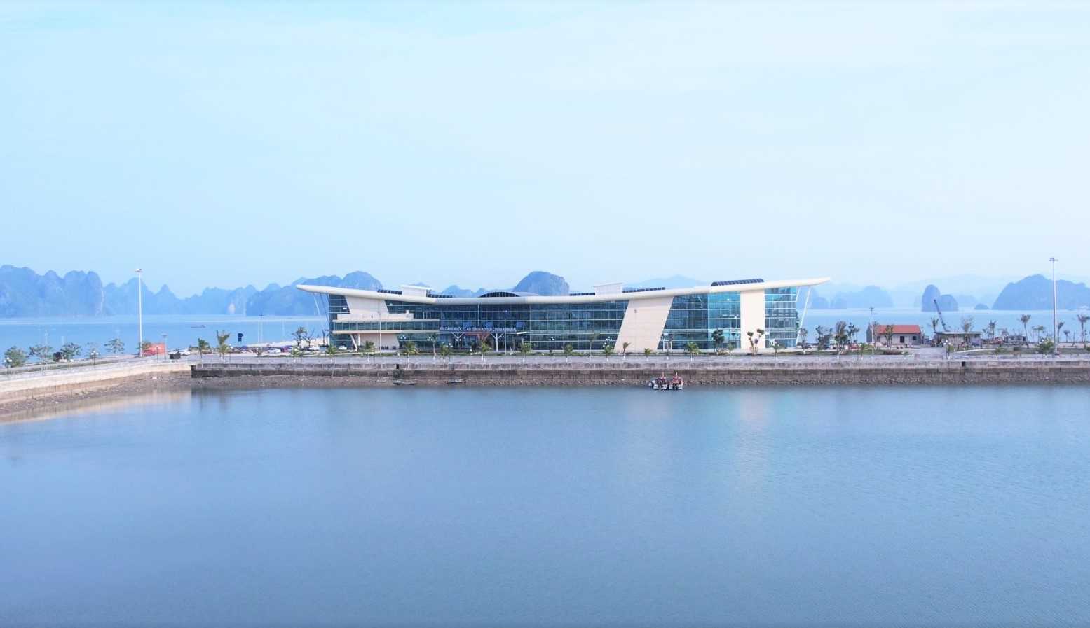 Bến cảng cao cấp Ao Tiên sắp hoạt động, người dân được miễn giảm nhiều loại phí - Ảnh 1.