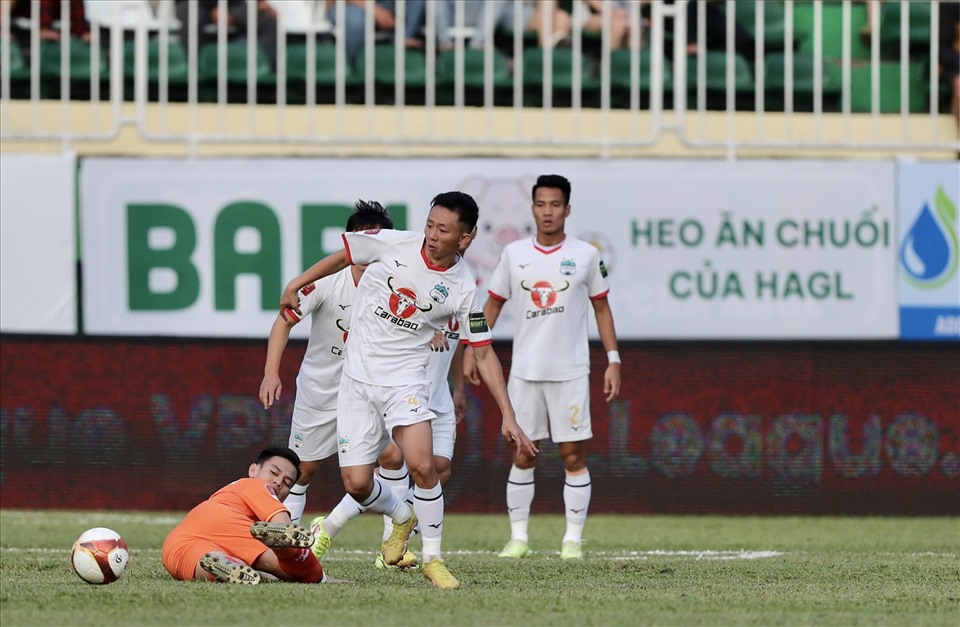 “Nghỉ dài như V.League để nhường chỗ cho đội trẻ là… không giống ai” - Ảnh 1.