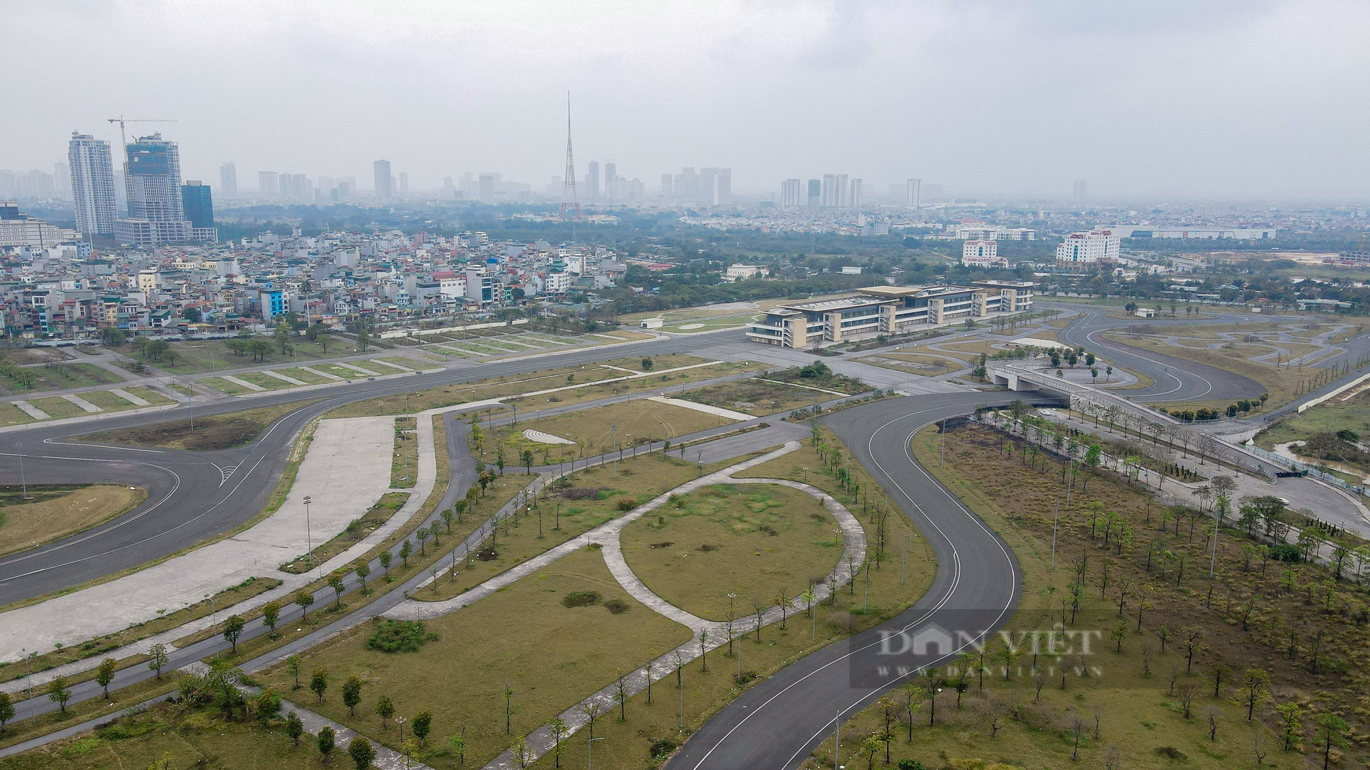 Hiện trạng 300.000 m2 đường đua F1 sau khi Hà Nội chuyển đổi mục đích khai thác, sử dụng - Ảnh 1.