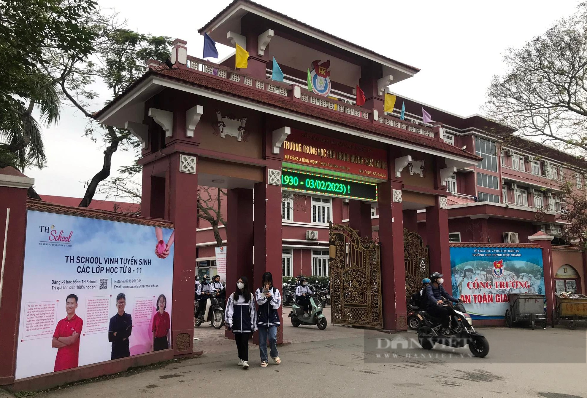 Nghệ An: Xác minh sự việc giáo viên bắt học sinh đứng cả tiết học vì tiền &quot;tài trợ giáo dục&quot; - Ảnh 1.