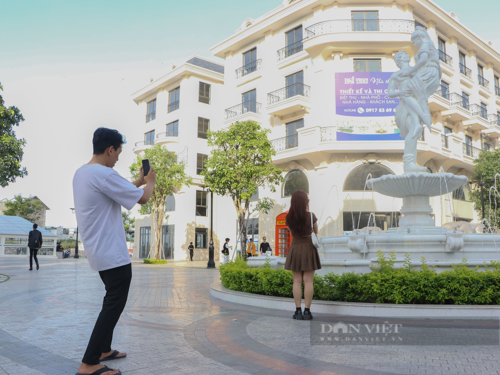 Giới trẻ Sài Thành đua nhau chụp ảnh tại khu đô thị có phong cách như châu Âu - Ảnh 3.