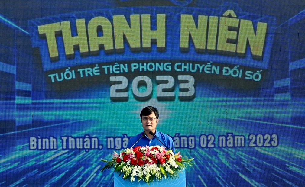 Quyền Chủ tịch nước Võ Thị Ánh Xuân dự Tháng Thanh niên và tặng quà cho người nghèo ở Bình Thuận  - Ảnh 2.