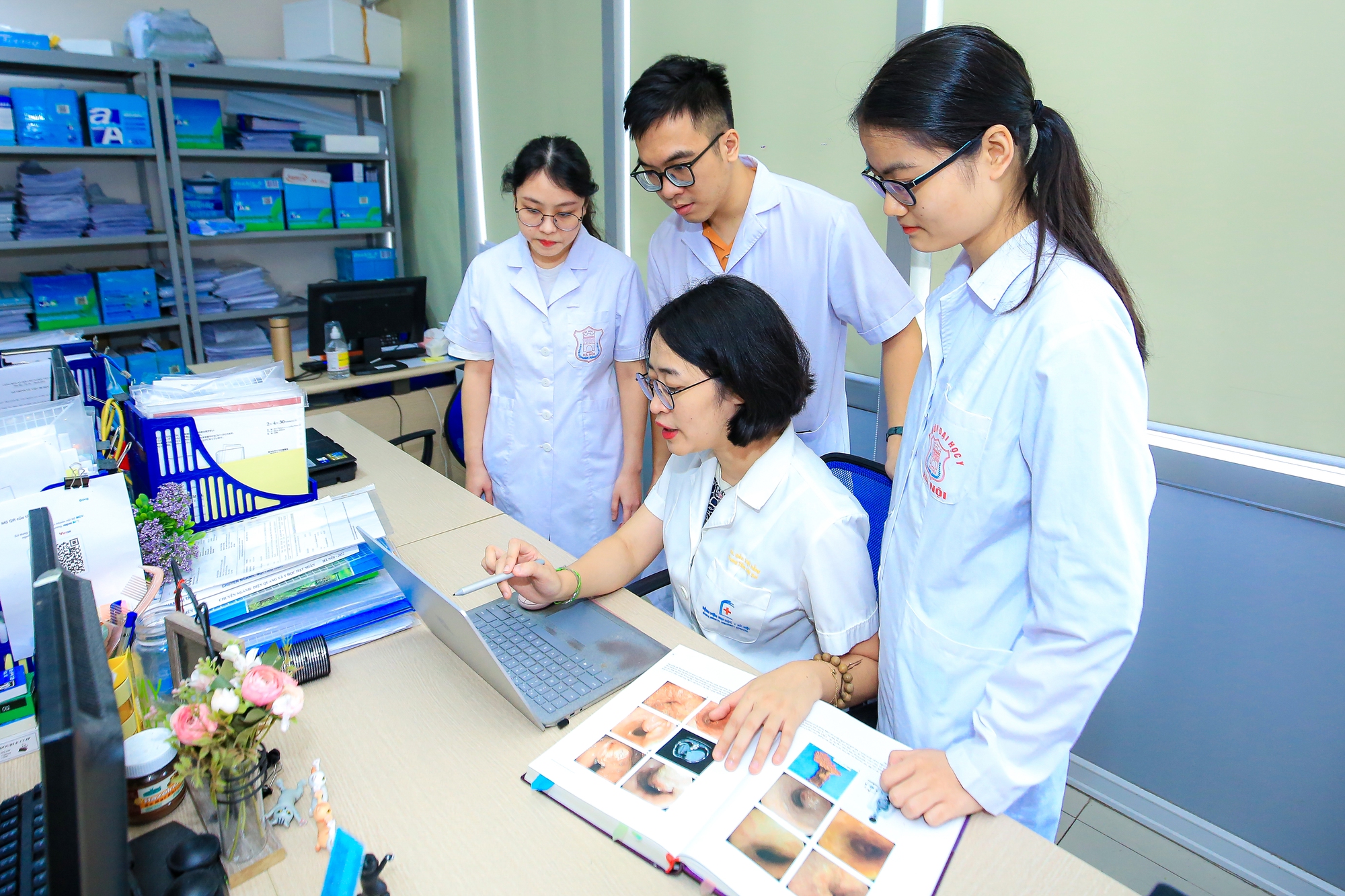 Nhân ngày Thày thuốc Việt Nam 27/2: Nữ bác sĩ tiên phong đưa trí tuệ nhân tạo vào nội soi tiêu hóa - Ảnh 2.