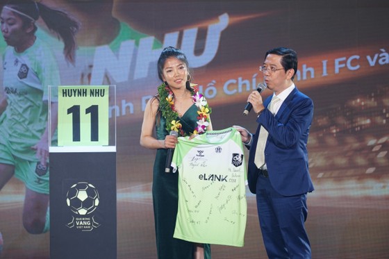 Đồng đội thừa nhận Huỳnh Như là &quot;cỗ máy săn bàn&quot; tại Lank FC - Ảnh 1.