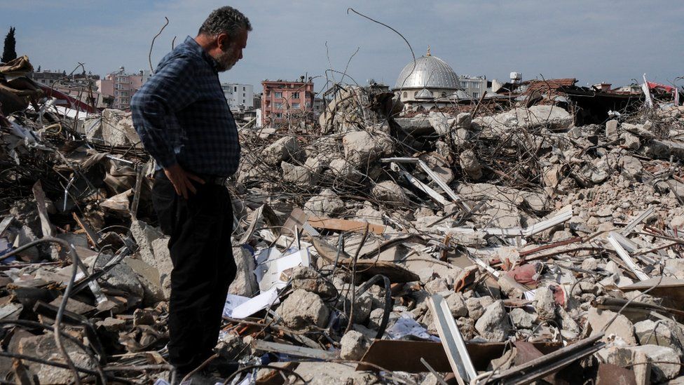 Tiếp tục động đất ở Thổ Nhĩ Kỳ, hàng chục người thương vong - Ảnh 1.