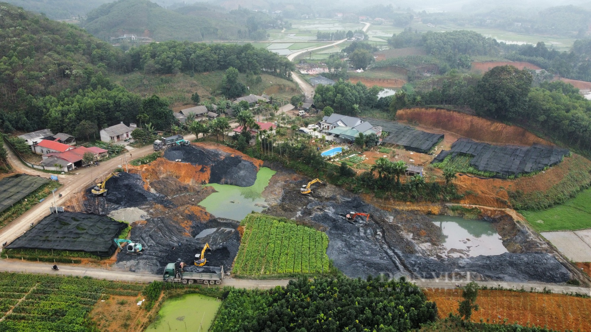 Khai thác khoáng sản trái phép tại Vân Hội: Chủ đất bị phạt 25 triệu đồng - Ảnh 1.
