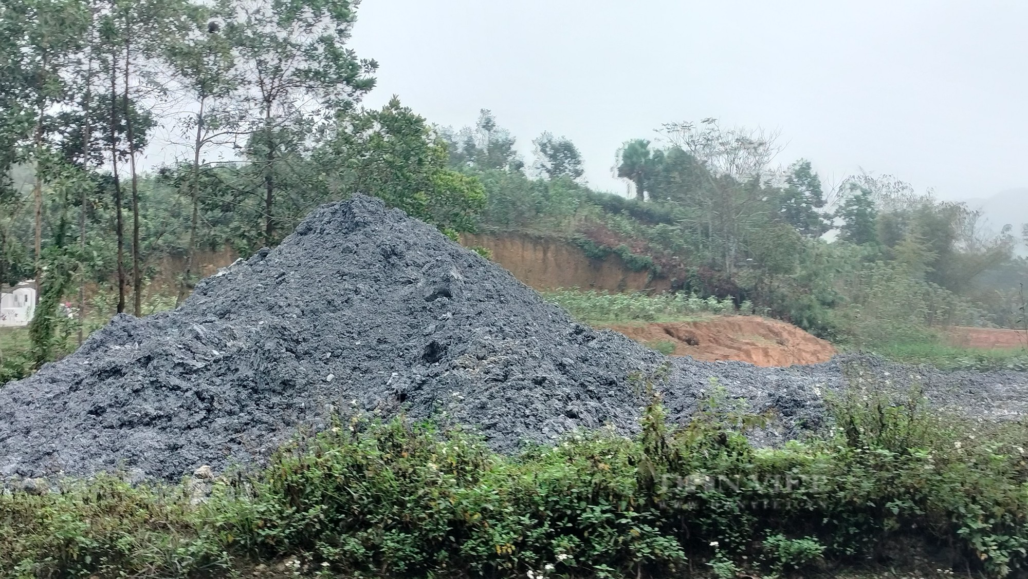 Khai thác khoáng sản trái phép tại Vân Hội: Chủ đất bị phạt 25 triệu đồng - Ảnh 4.