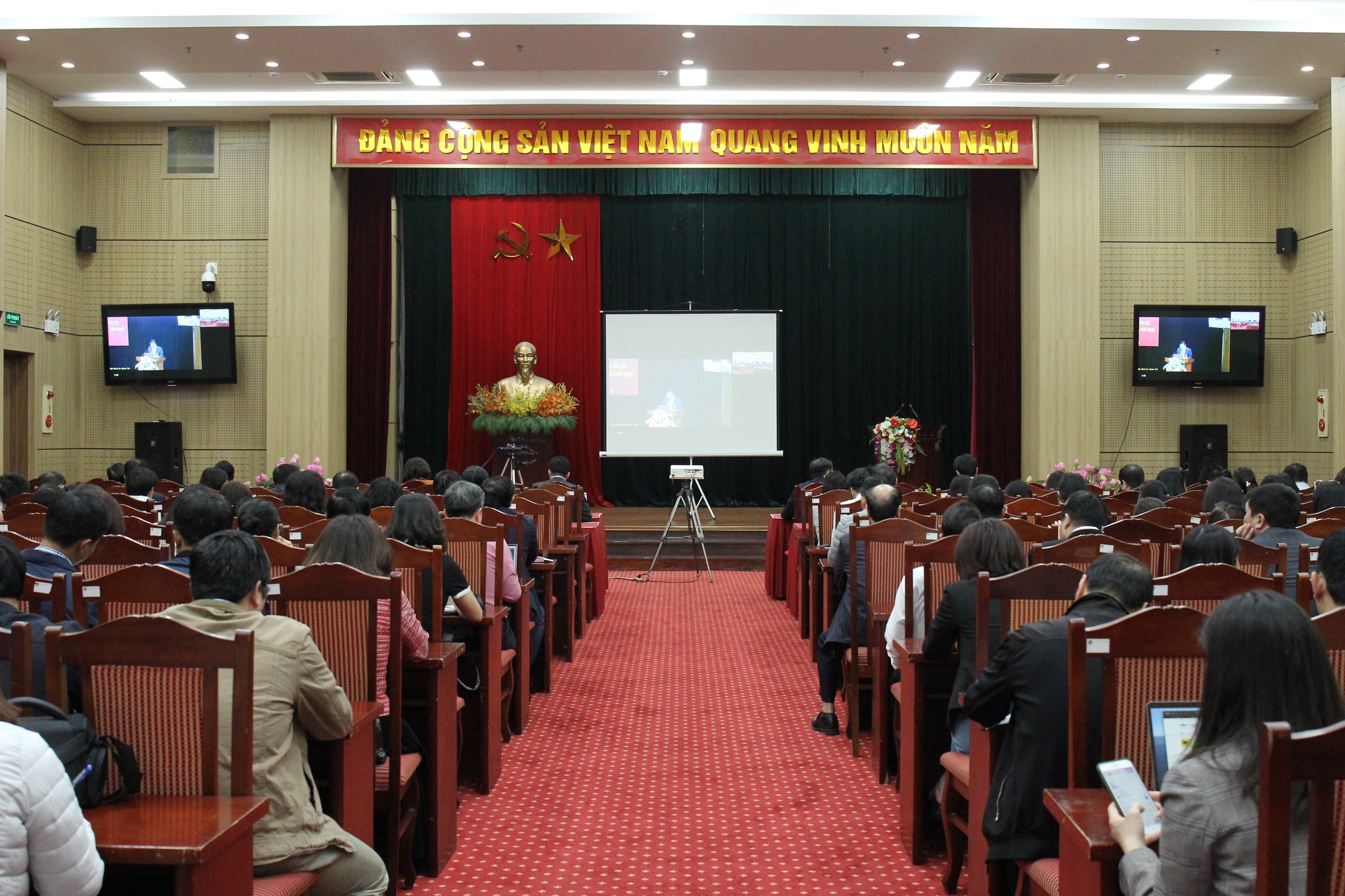 Trung ương Hội Nông dân Việt Nam tham gia nghiên cứu học tập, quán triệt cuốn sách của Tổng Bí thư  - Ảnh 2.