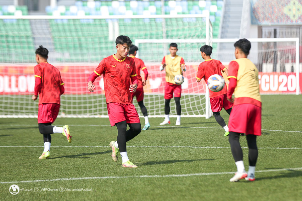 Lịch thi đấu VCK giải U20 châu Á 2023 ngày 1/3: U20 Việt Nam ra quân - Ảnh 1.