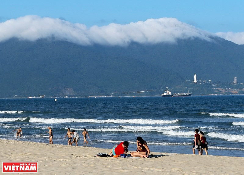 Bãi biển Mỹ Khê, Việt Nam được tôn vinh trong Top 10 Bãi biển tốt nhất châu Á năm 2023 - Ảnh 7.