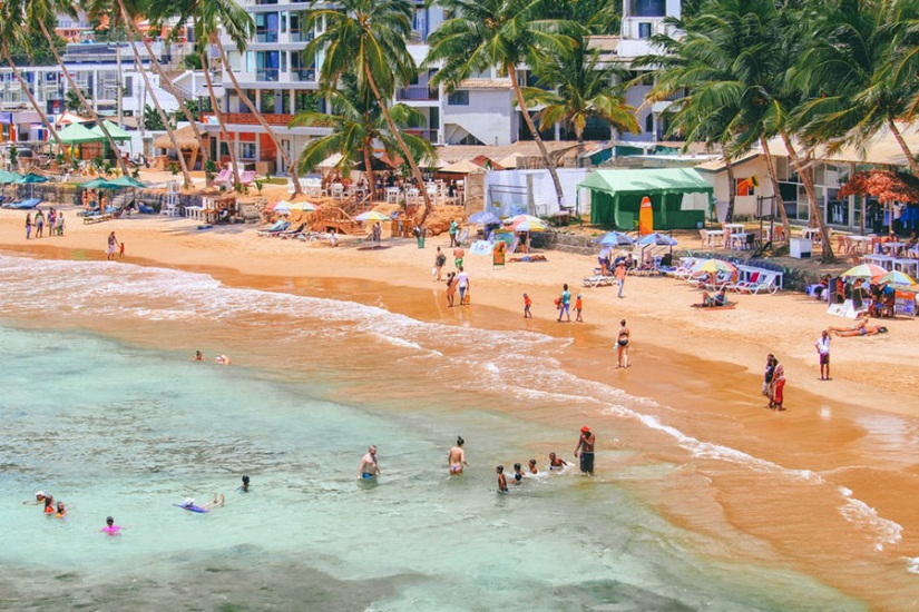Bãi biển Mỹ Khê, Việt Nam được tôn vinh trong Top 10 Bãi biển tốt nhất châu Á năm 2023 - Ảnh 8.