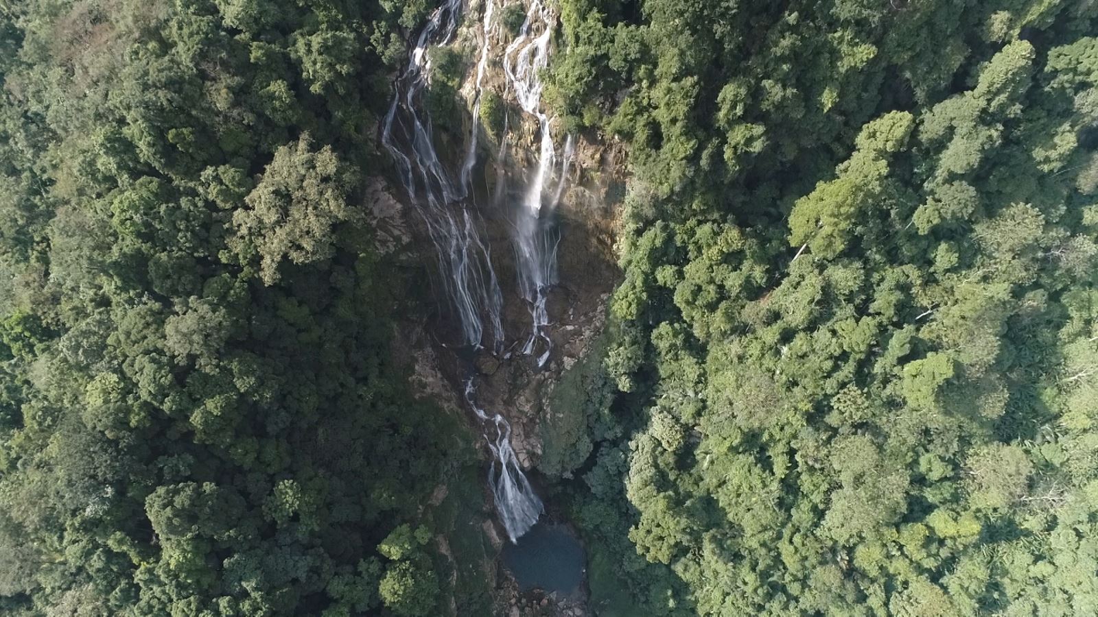 Đây là thác nước nổi tiếng Tuyên Quang, dài 4.000m, 15 tầng lớn còn tầng nhỏ không tính, nước đổ quanh năm - Ảnh 5.