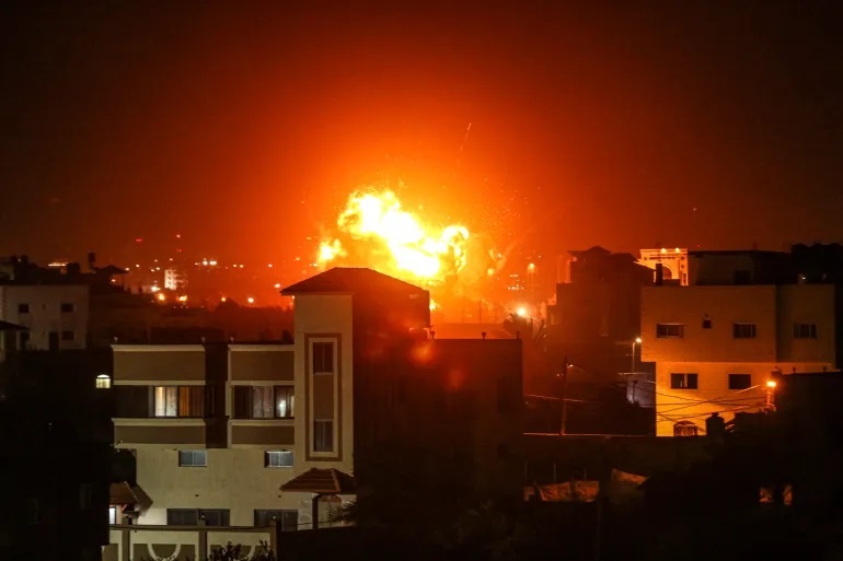 Israel nã loạt tên lửa vào dải Gaza - Ảnh 1.