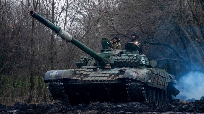 Ukraine phục kích thành công, diệt xe tăng, bắt sống lính thủy đánh bộ Nga - Ảnh 1.