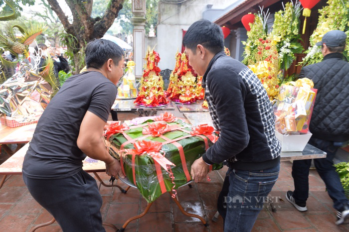 Thuê ô tô tải chở dàn lễ rồng phượng &quot;khủng&quot; cung tiến đền Trần trước giờ khai ấn - Ảnh 4.