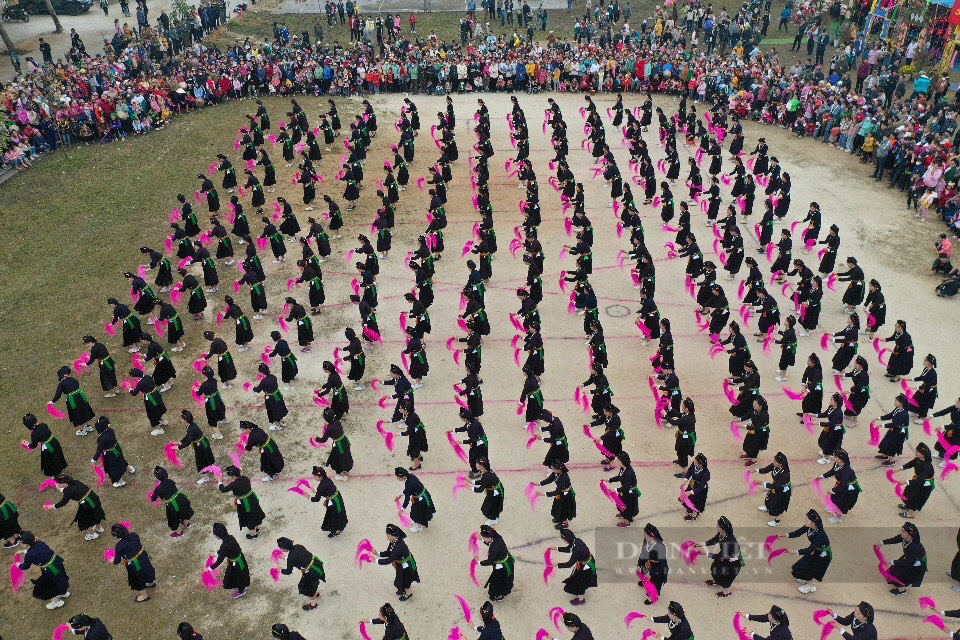 Hàng nghìn người dân đổ về “Xo may” ở Lục Yên, Yên Bái - Ảnh 10.