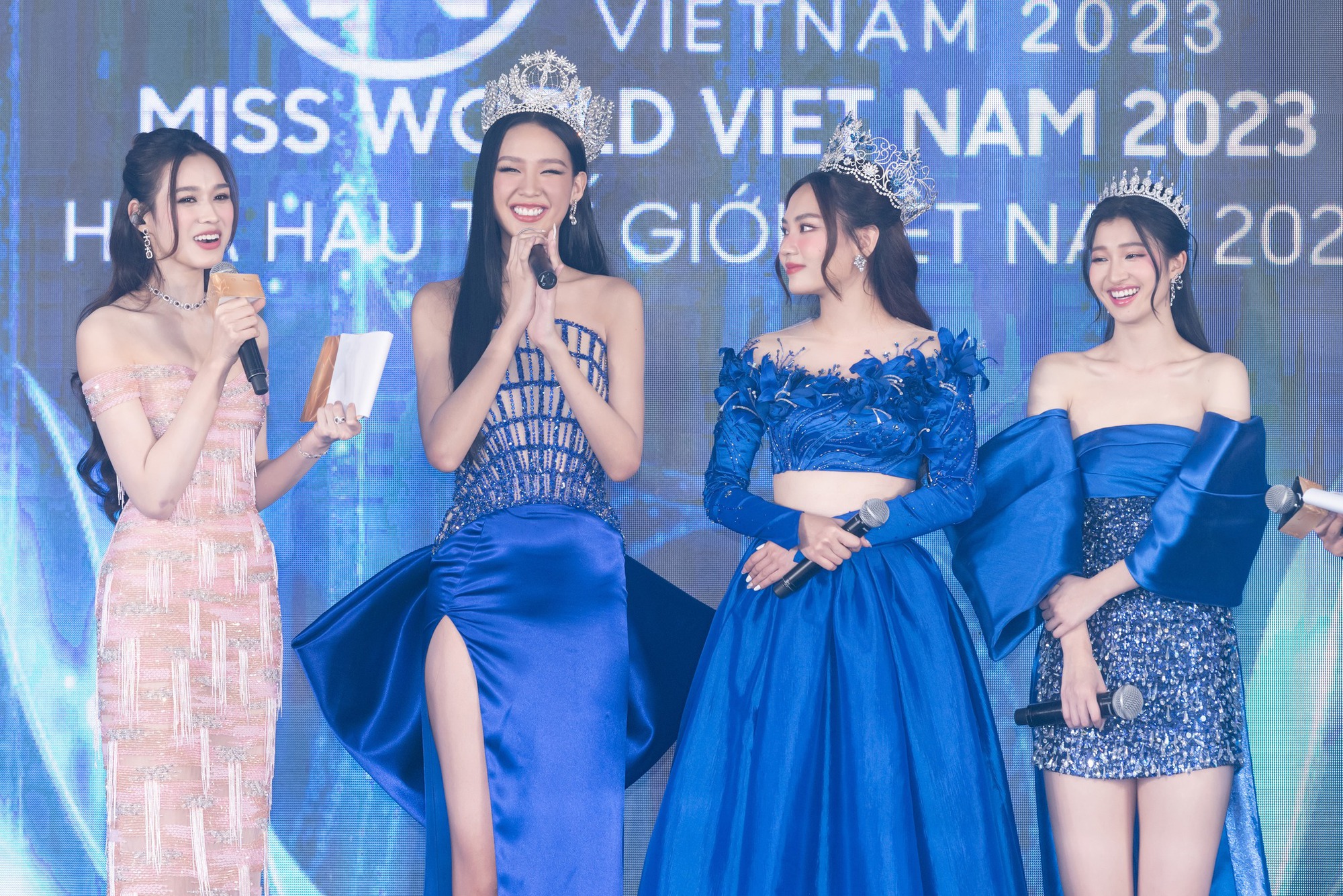 Hoa hậu Bảo Ngọc bật khóc khi nhắc đến loạt ồn ào của Hoa hậu Mai Phương sau đăng quang  - Ảnh 2.