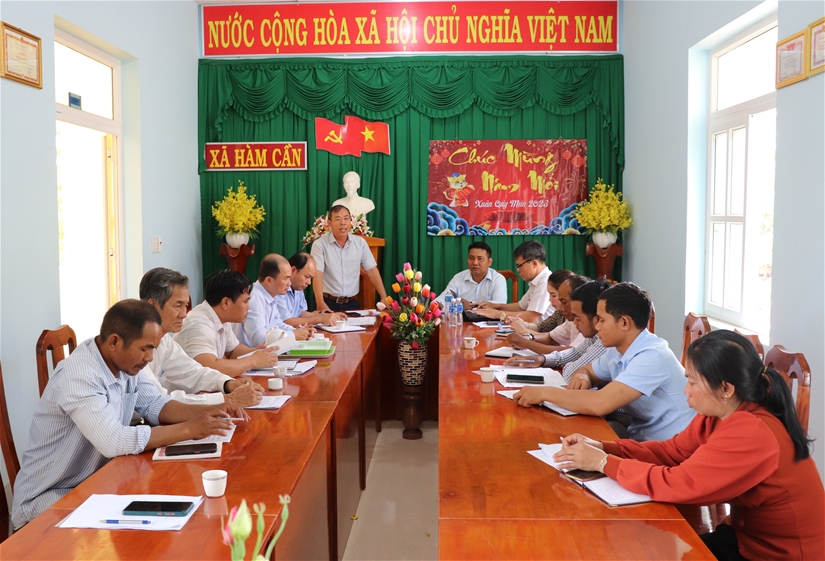 Hội Nông dân Bình Thuận tổ chức sơ kết chương trình kết nghĩa xã Hàm Cần năm 2022 - Ảnh 1.