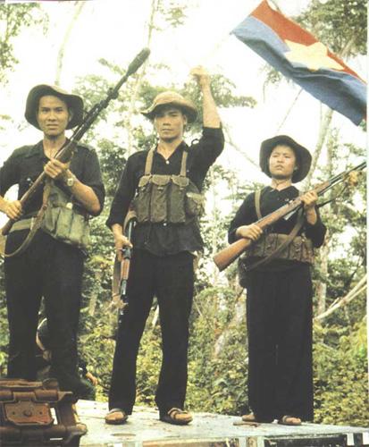 Chiến tranh Việt Nam khốc liệt và những bức ảnh màu mãi không quên - Ảnh 14.