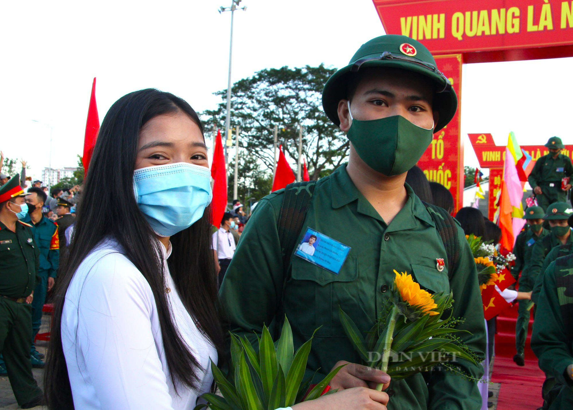 Xúc động lễ giao nhận 1.155 công dân lên đường nhập ngũ tại Ninh Thuận - Ảnh 8.